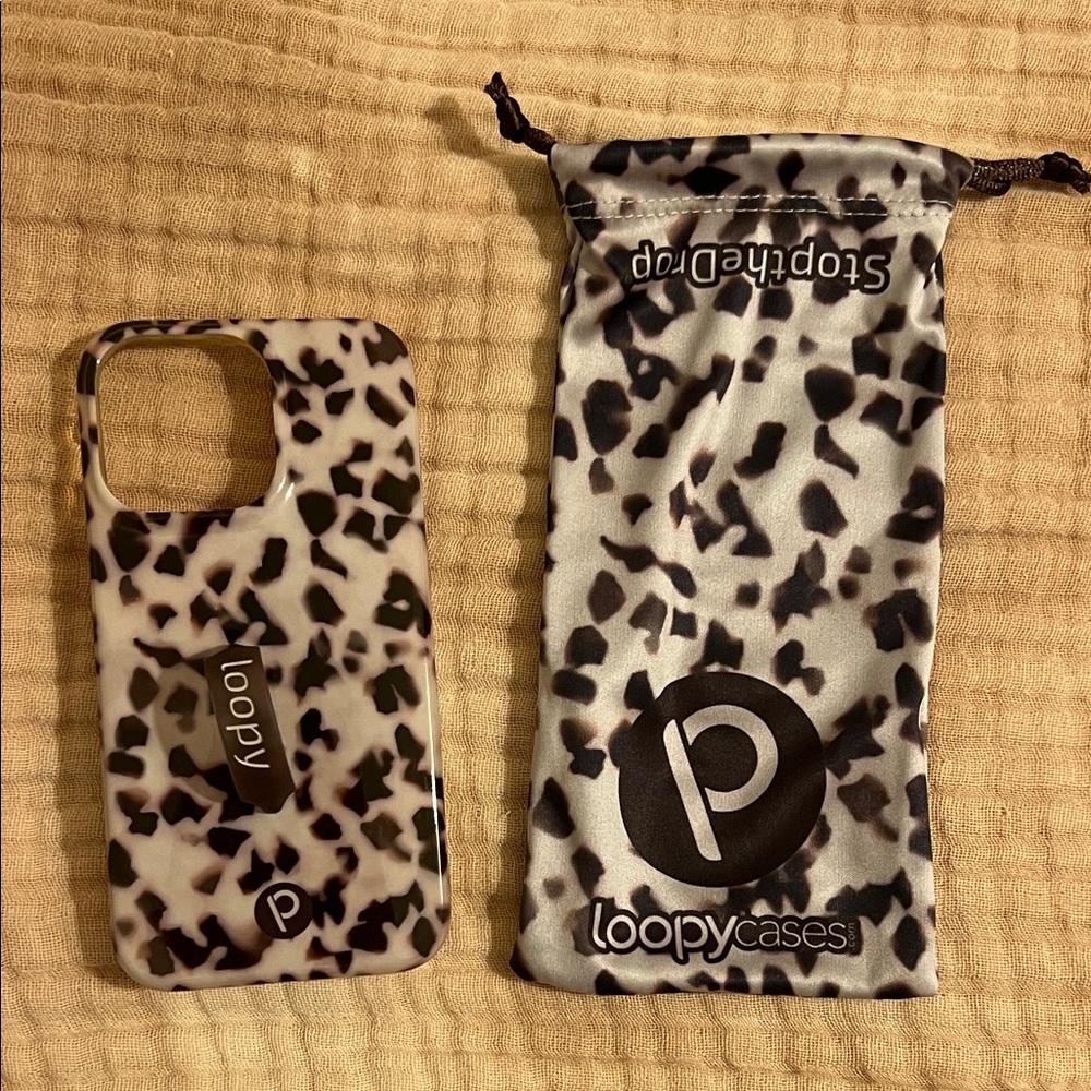 Loopy Case Black and White Pattern Phone Case